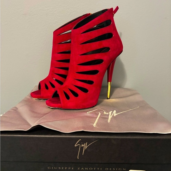 Giuseppe Zanotti Red Suede Peep-Toe HeelsSize 39/8.5